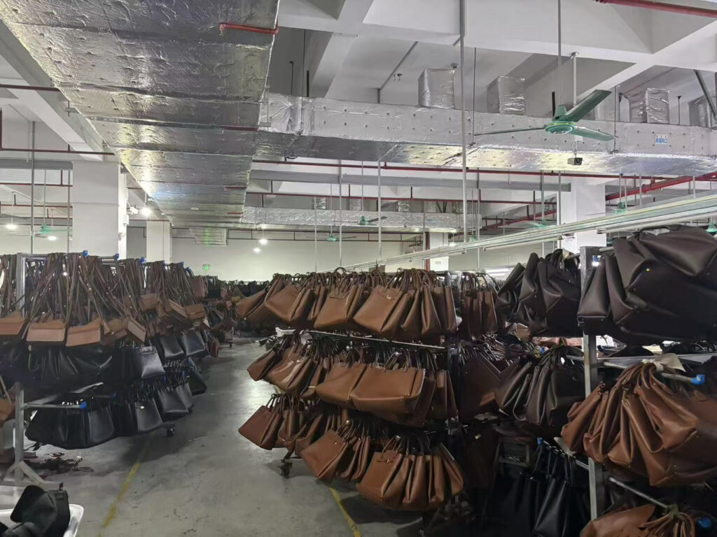 Lady Handbag Factory Photo