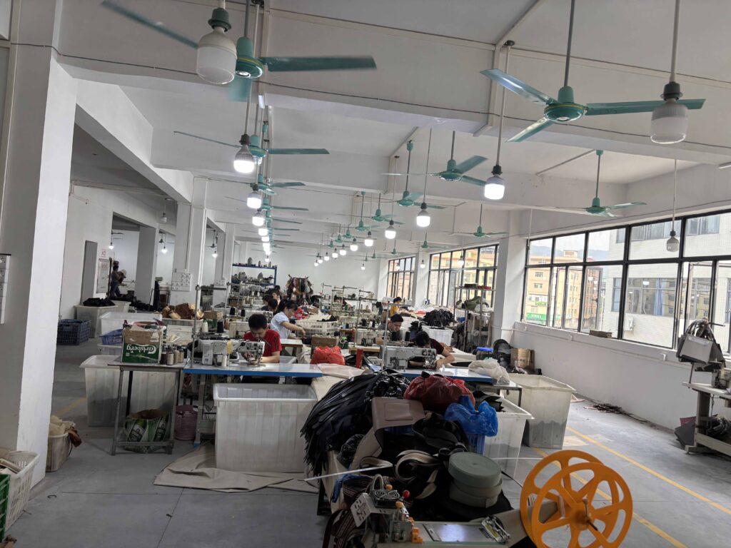 Lady Handbag Factory Photo