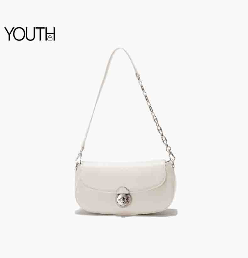 This is a main photo of a white girl shoulder bag style#yt0070