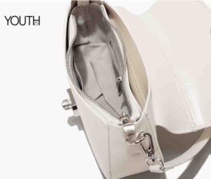 This is a open view photo of a white girl shoulder bag style#yt0070