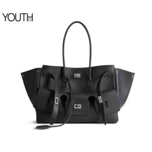 This is a positve photo for a black large tote bag for women style #yt0095