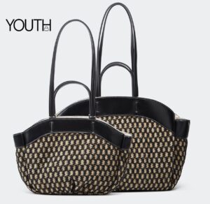 This is a positive view photo for a black shoulder bags straw bag style# yt0114