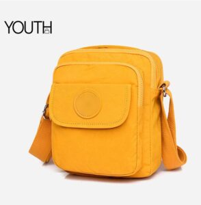This is a positive view photo for a men's crossbody bag style#yt0115