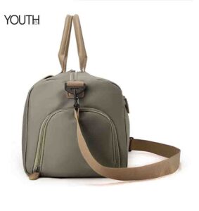 This is a side view photo for duffel bag for international travel style#yt0158
