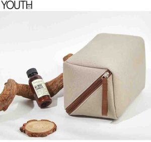 This is a side photo for a small make up bag canvas style#yt0184