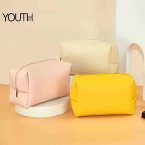 This is a main photo for a small make up bags style# yt0185